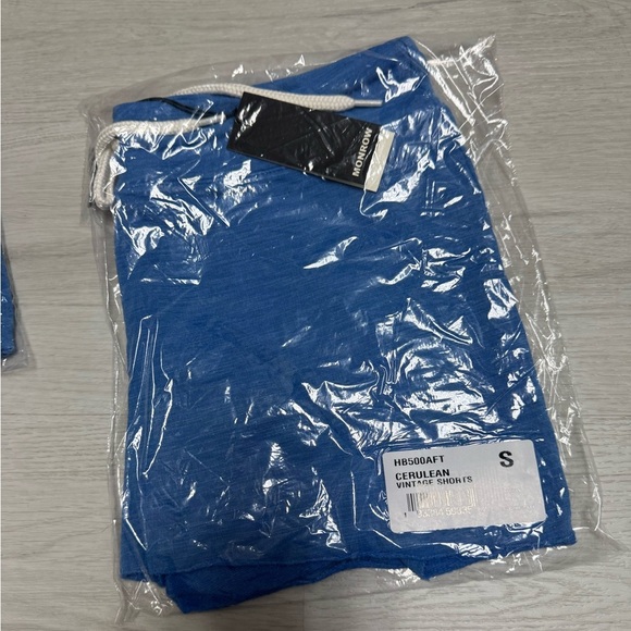 Monrow Super Soft Vintage Sweatshorts in Cerulean. - Picture 9 of 9